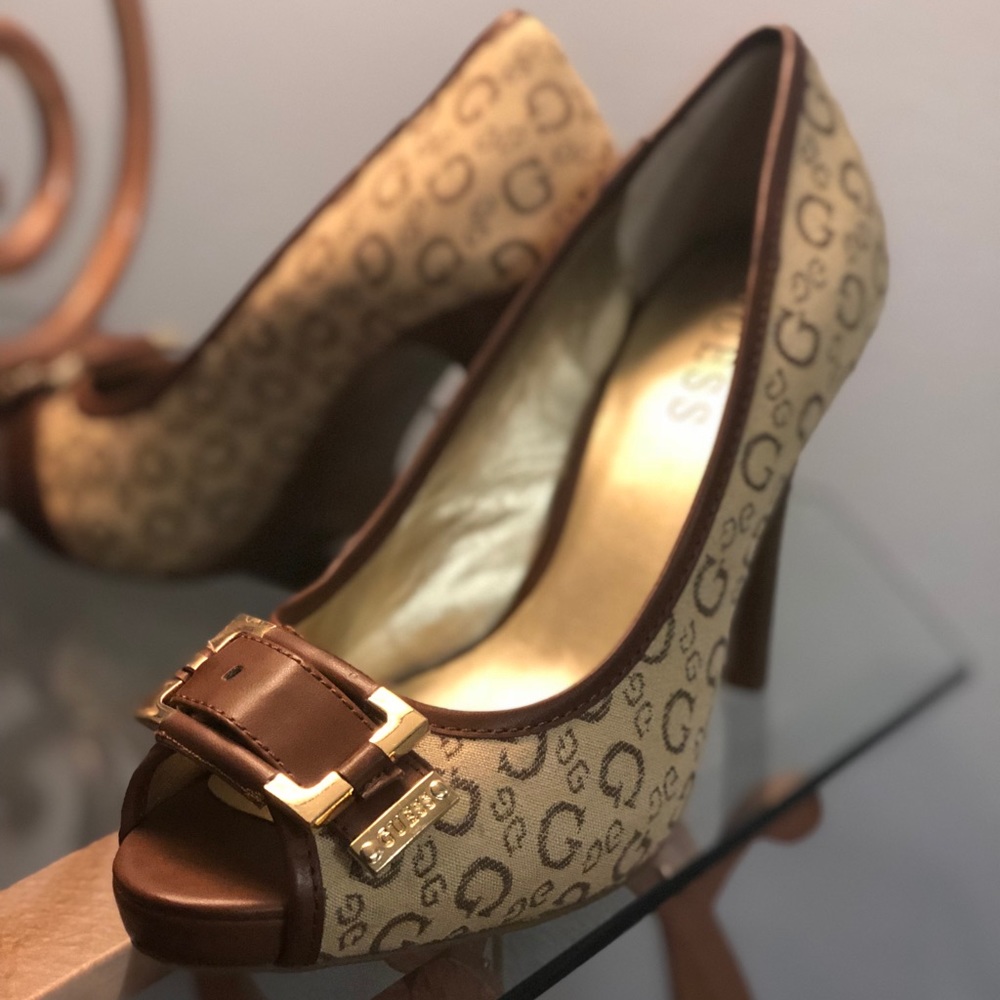 GUESS Women’s Heels 6 1/2